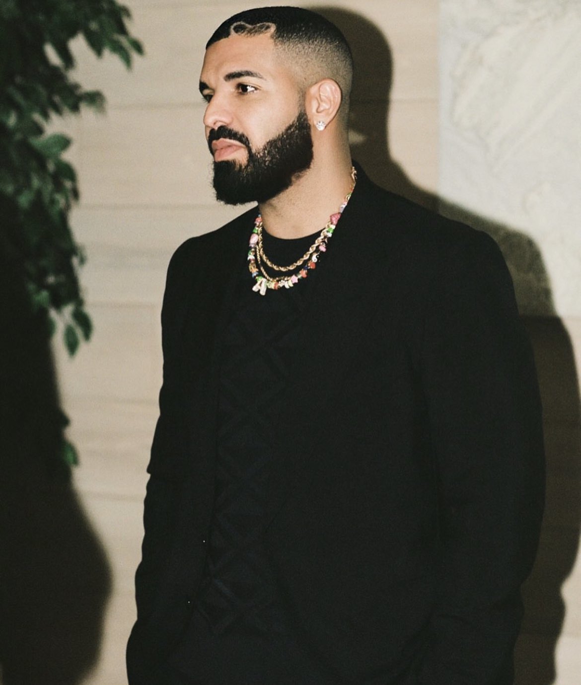 Drake denies lady claims