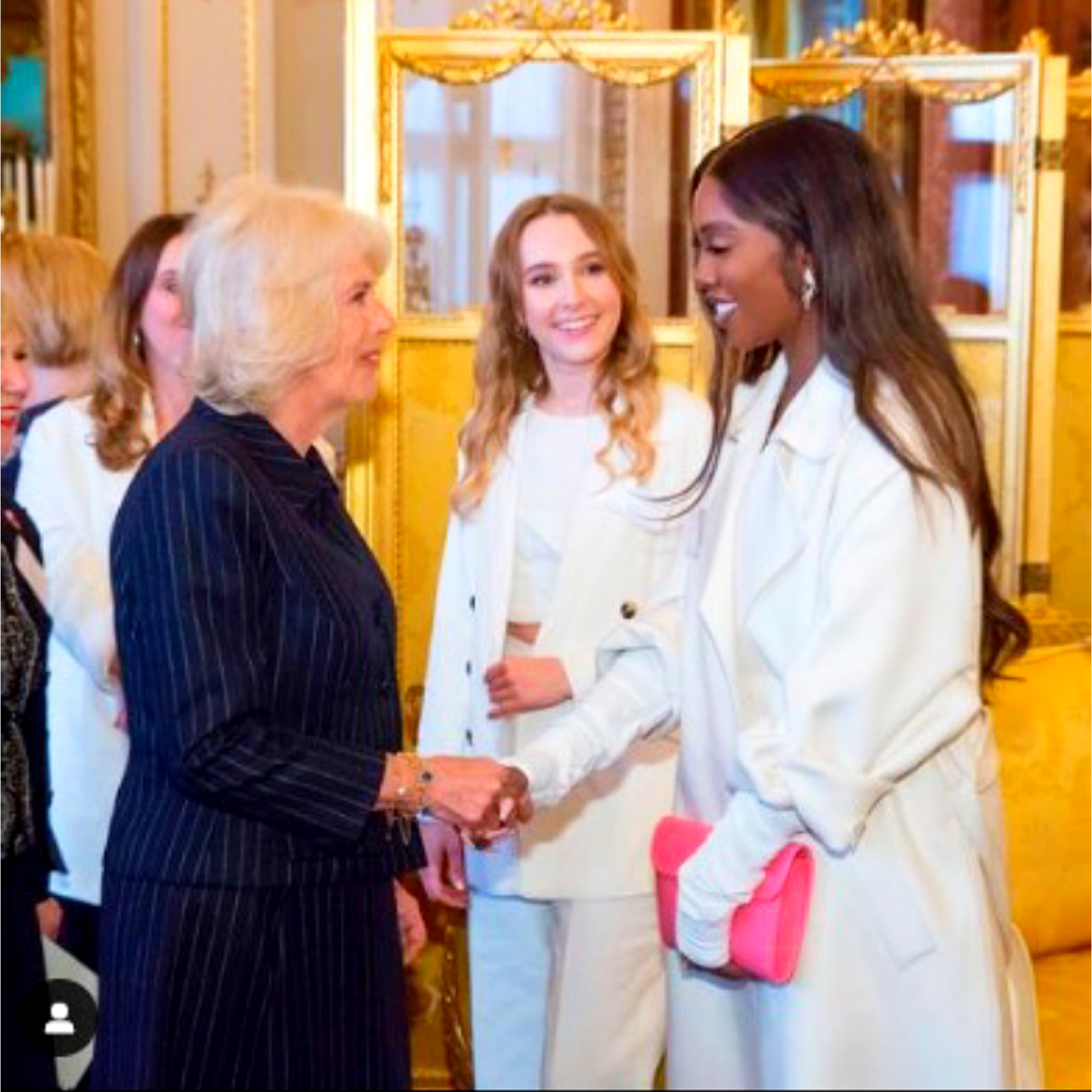 Tiwa visits Buckingham palace