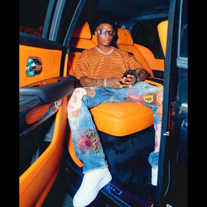 Wizkid money is long according to his friend Rotimi